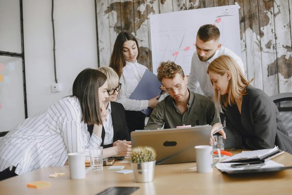 AWI : Agence Web Intelligence spécialisée dans le SEO